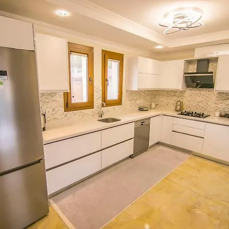 Vilă Luxury Holiday Villa, 4 Bedroom With Private Pool